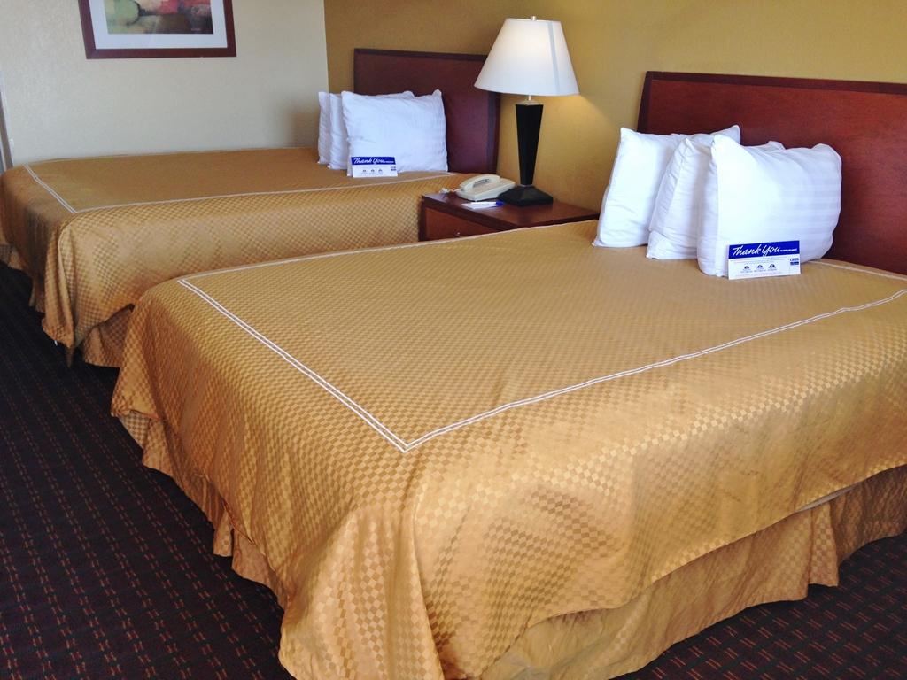 Americas Best Value Inn Юкон Стая снимка