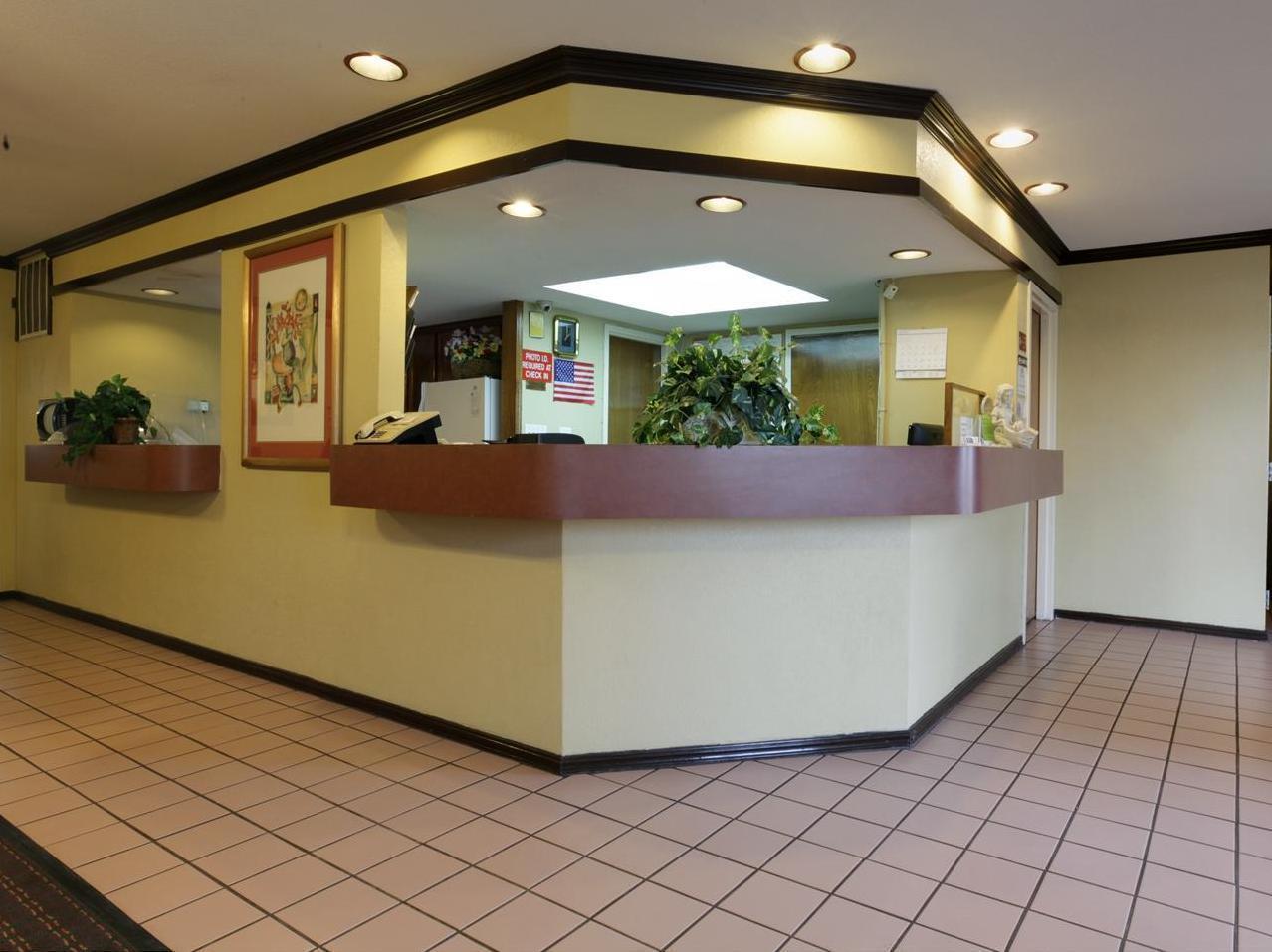Americas Best Value Inn Юкон Екстериор снимка
