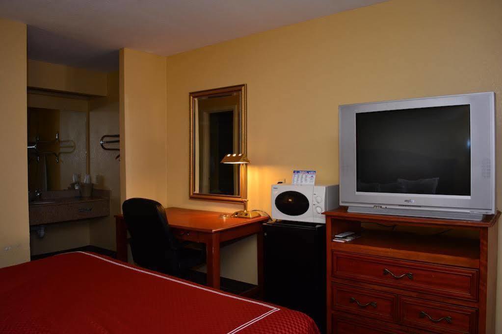 Americas Best Value Inn Юкон Екстериор снимка