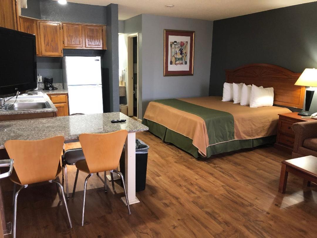 Americas Best Value Inn Юкон Екстериор снимка