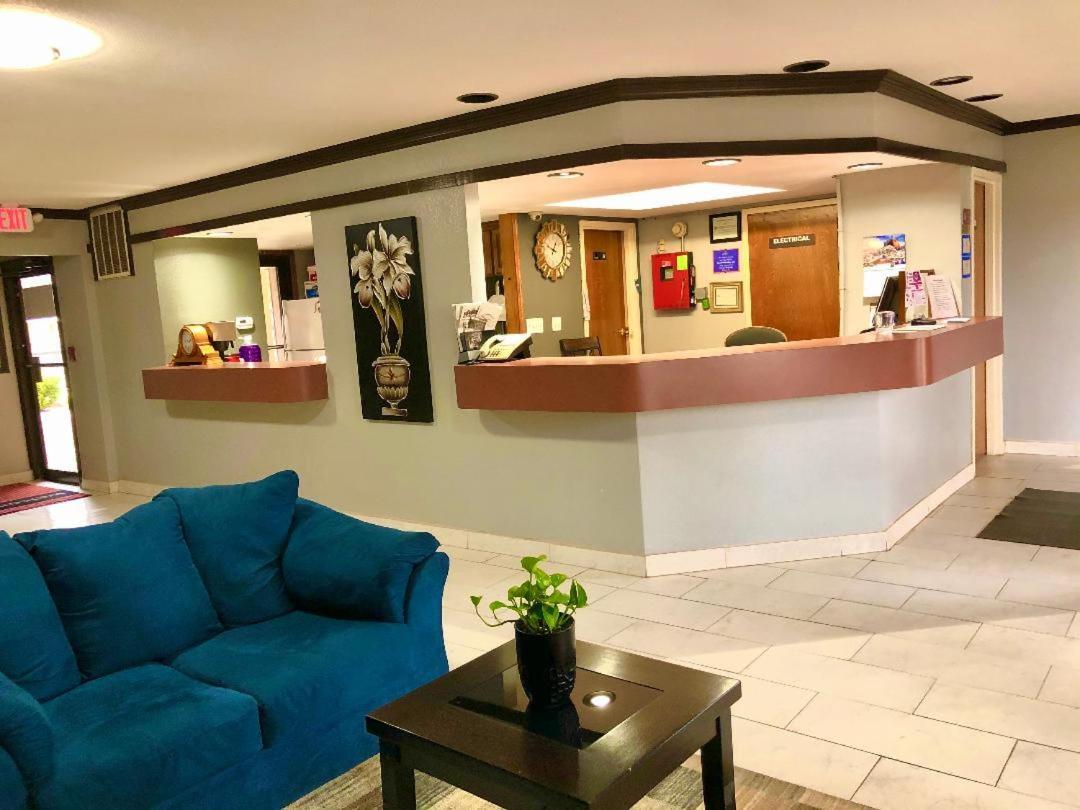 Americas Best Value Inn Юкон Екстериор снимка