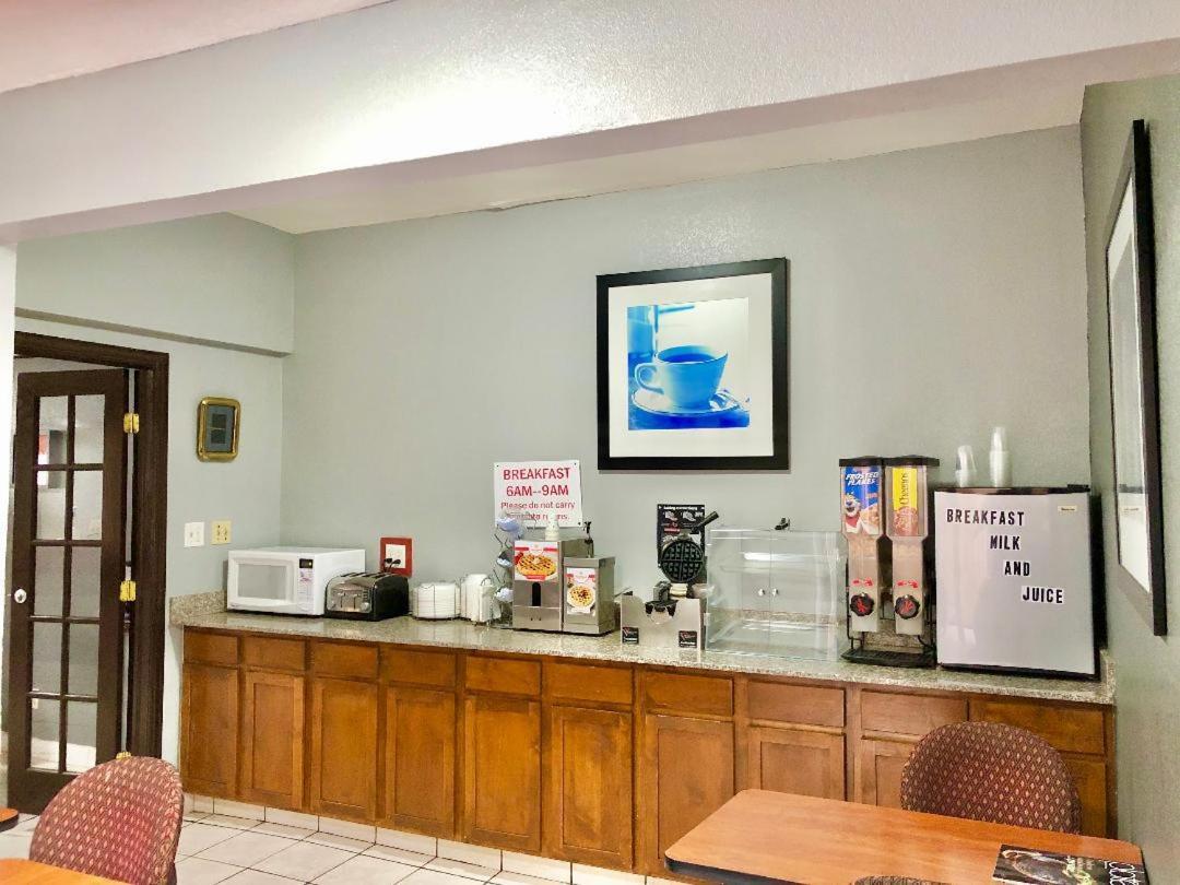 Americas Best Value Inn Юкон Екстериор снимка
